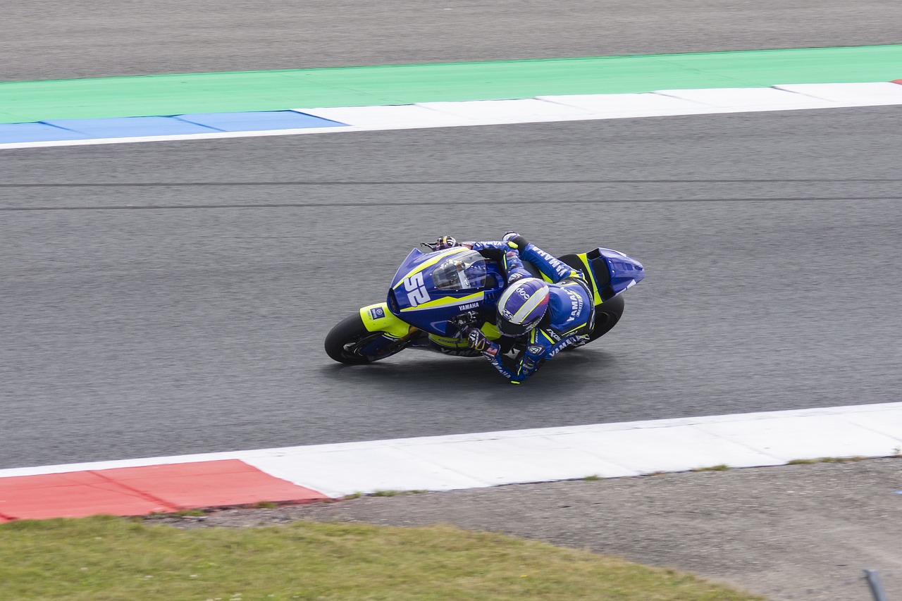 格外艰难 格外艰难